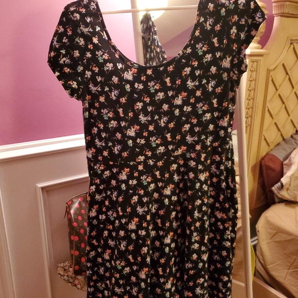 Summer Dress - Picture 2 of 2